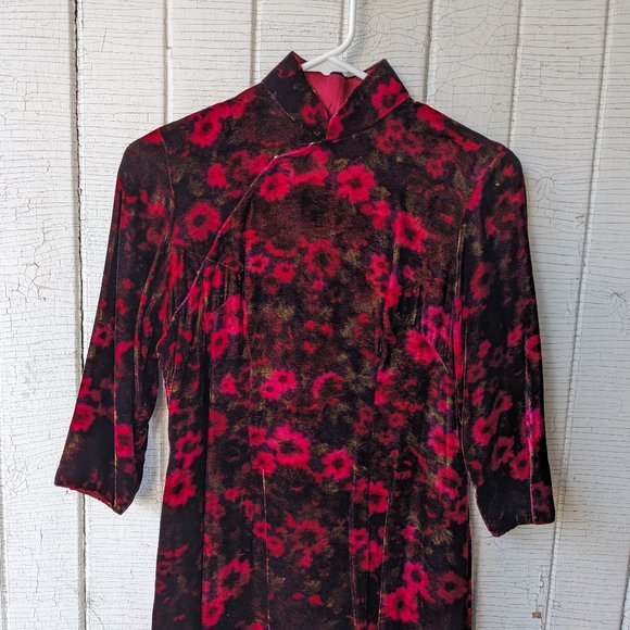 Vintage Dresses & Skirts - Silk Velvet Floral Mandarin Collar Cheongsam Dress